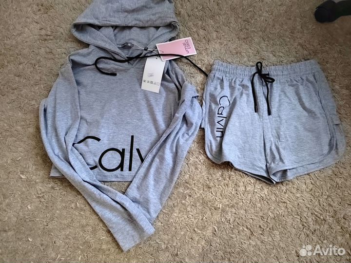 Костюм женский новый