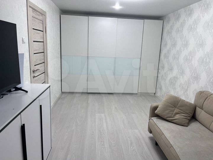 2-к. квартира, 44 м², 6/9 эт.