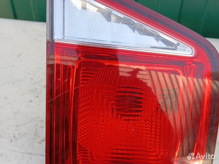 Фонарь крышки багажника левый Chevrolet Orlando