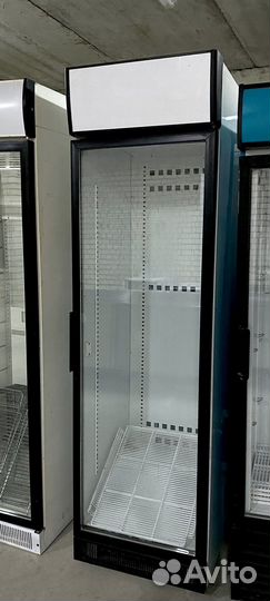 Холодильный шкаф