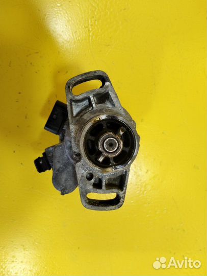 Трамблер Mitsubishi Galant E53A 6A11 1993