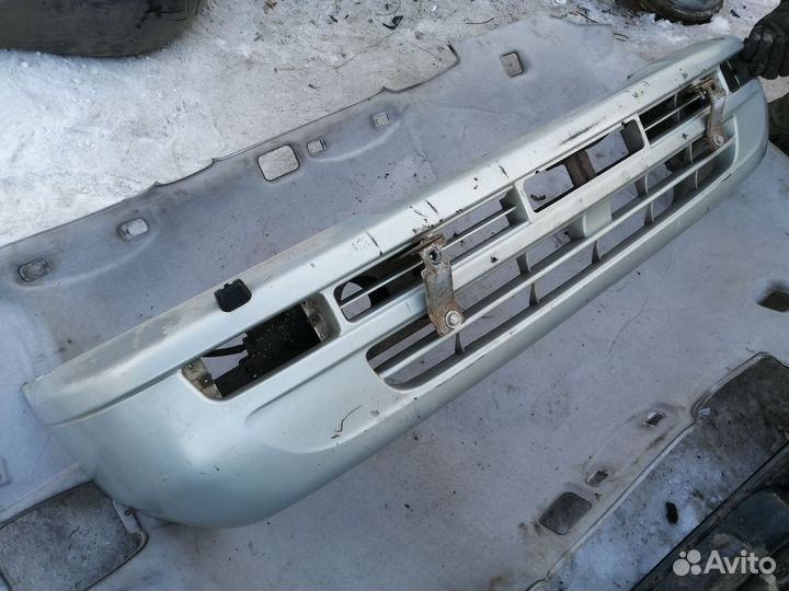 Бампер передний N28W для Mitsubishi RVR 1991-1997