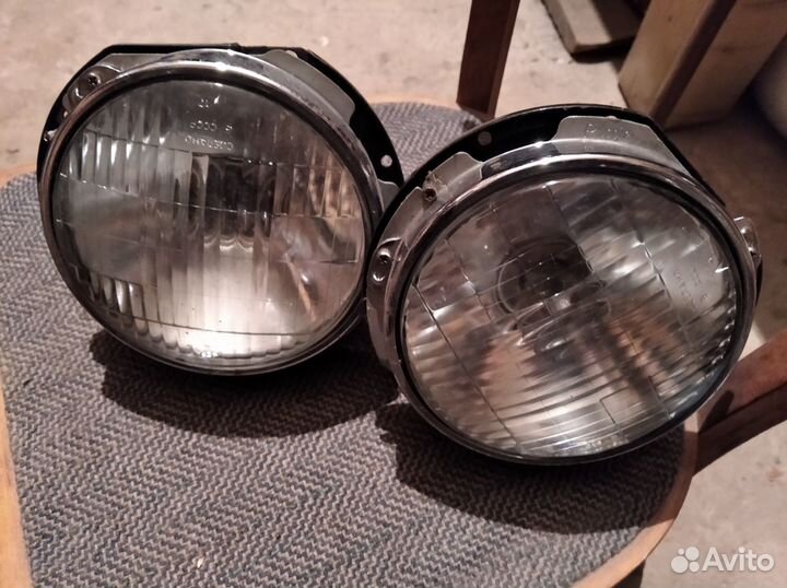 Две фары УАЗ