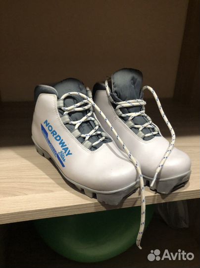 Лыжные ботинки