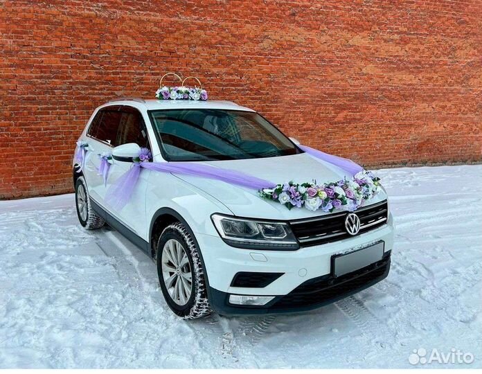 Украшение на машину в сиреневом цвете