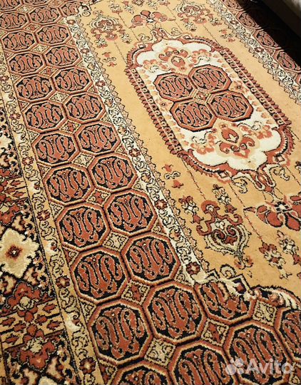 Ковер шерстяной