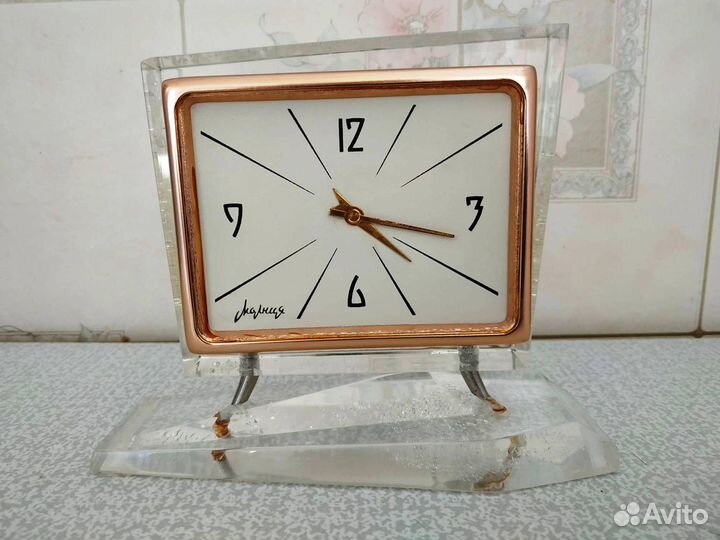 Часы «Молния» СССР, настольные, механические