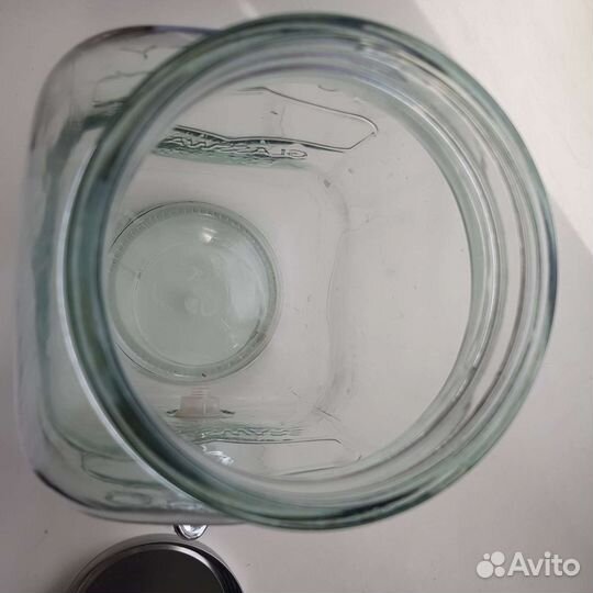 Лимонадник банка с краном