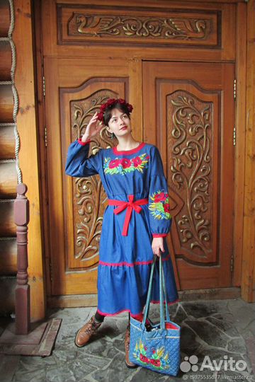 Платье джинсовое с вышитыми маками