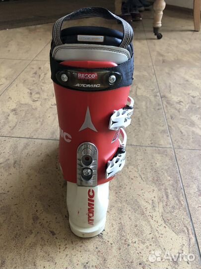 Горнолыжные ботинки atomic