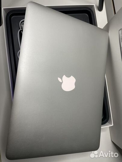 Macbook air 13 early 2015
