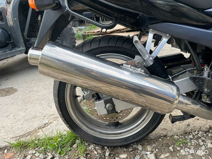 Прадам мотоцикл kawasaki zr750