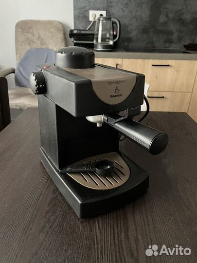 Кофеварка рожковая Redmond