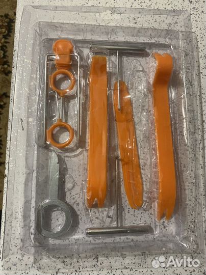 Сьемники обшивки салона авто