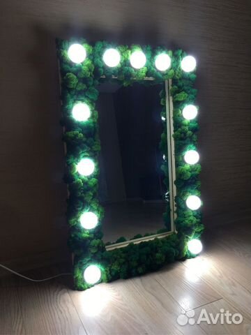 Зеркало со мхом пластиковая рамка