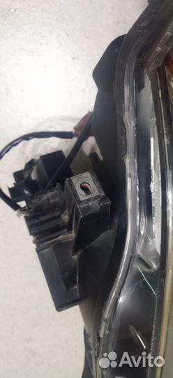 Фара правая mitsubishi outlander xl