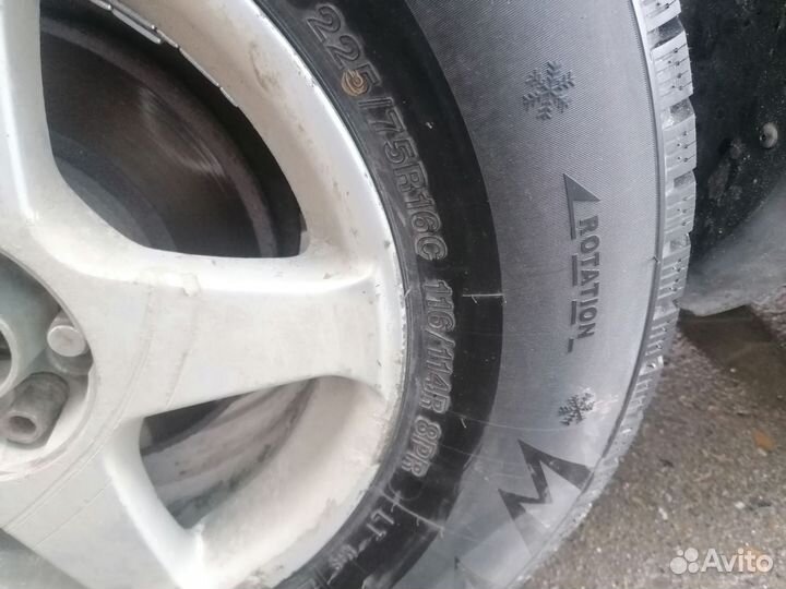 Zmax Winternova Stud III 225/75 R16C