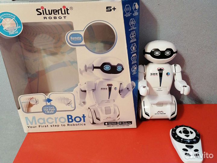 Игрушка робот с пультом