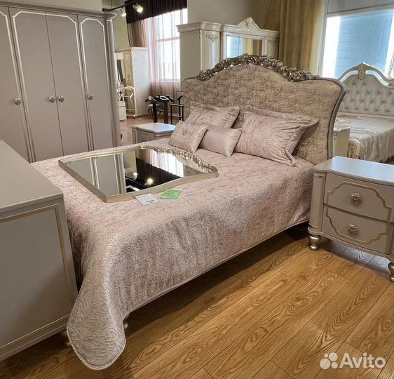 Спальный гарнитур Мария