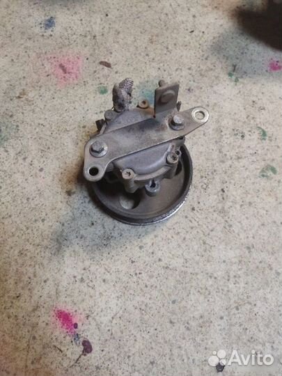 Насос гур Лада Ларгус Кросс