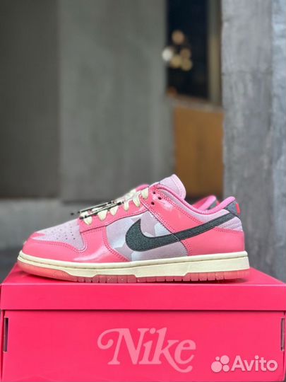 Nike Dunk low barbie