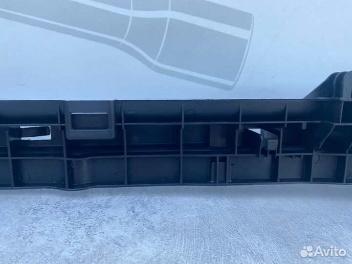 Рамка радиатора правая Mercedes C W205