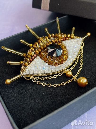 Брошь ручной работы