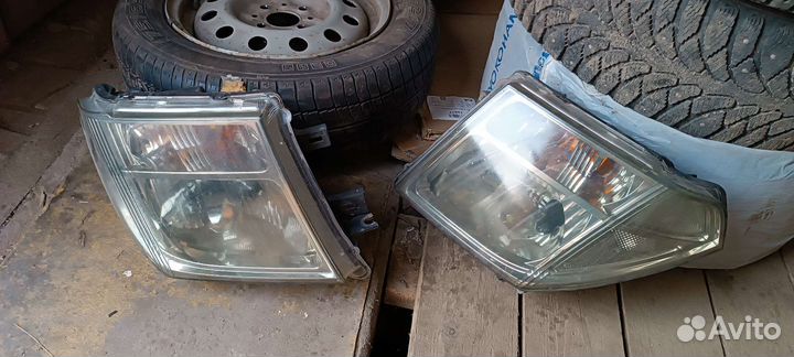 Фара nissan pathfinder