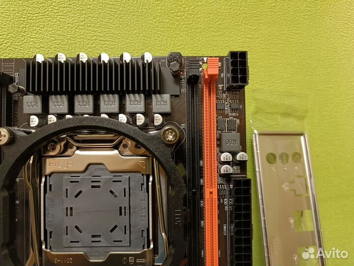 Новая материнская плата X99 LGA2011-3