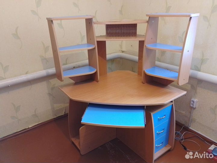 Компьютерный столик бу