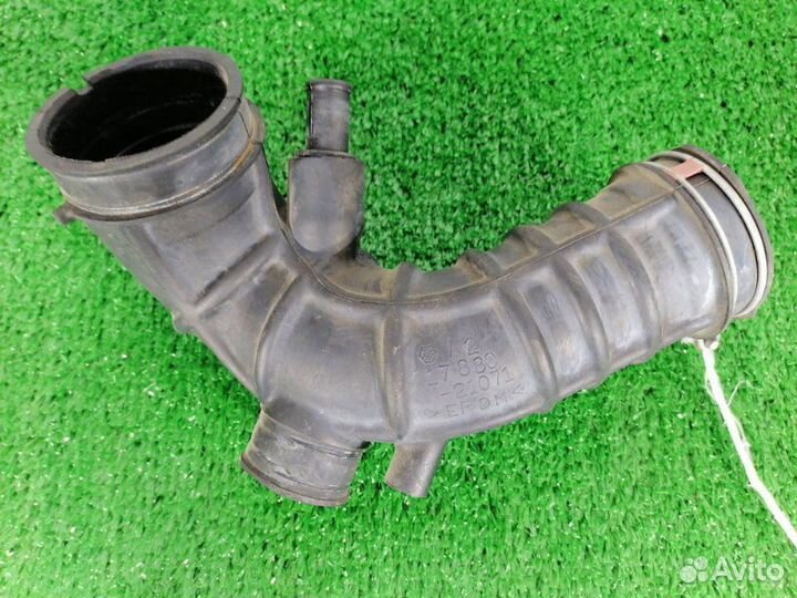 Гофра воздушного фильтра Toyota Sienta NCP81G