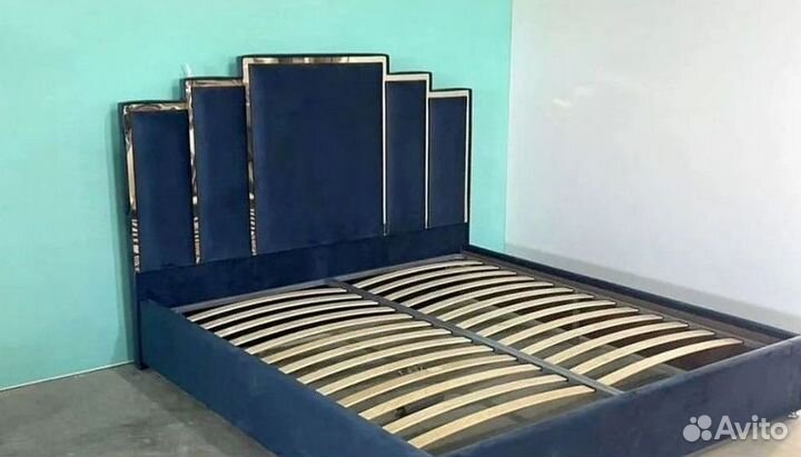 Кровать двуспальная мягкая на заказ