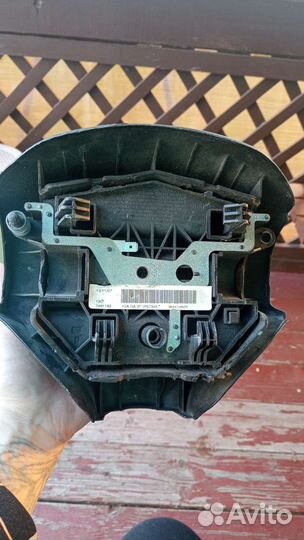 Заглужка на руль пежо 206