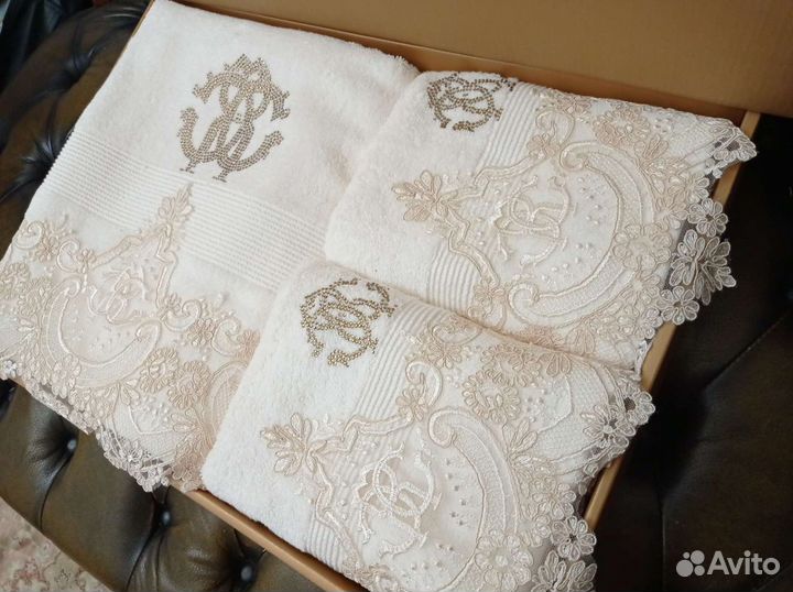Махровые полотенца roberto cavalli,тройка