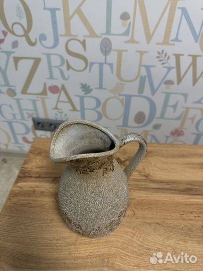 Глиняный кувшин