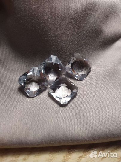 Натуральные камни самоцветы