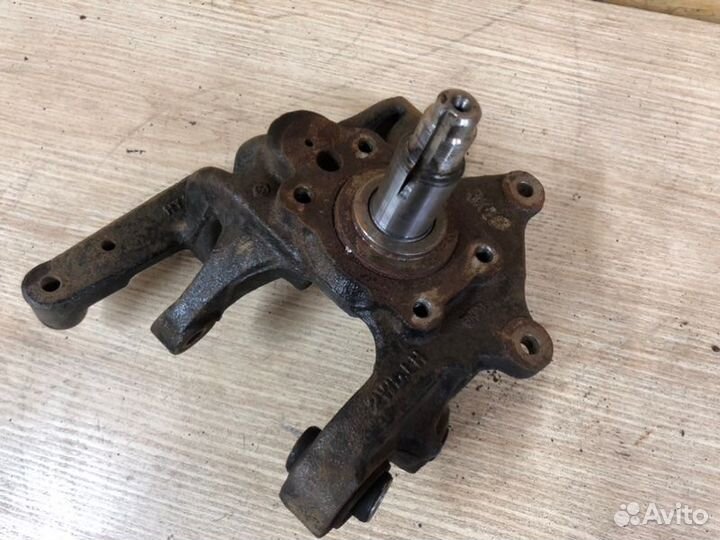 Поворотный кулак задний левый Ssangyong Actyon