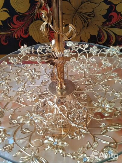 Двухъярусная праздничная фруктовница