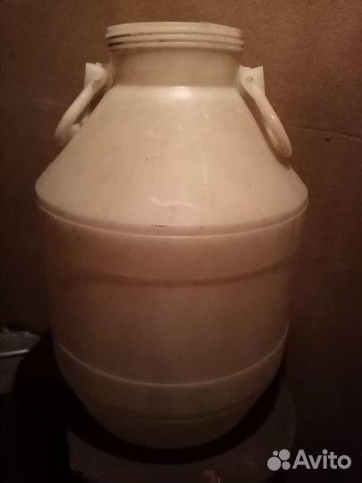 Продам пластиковый битон