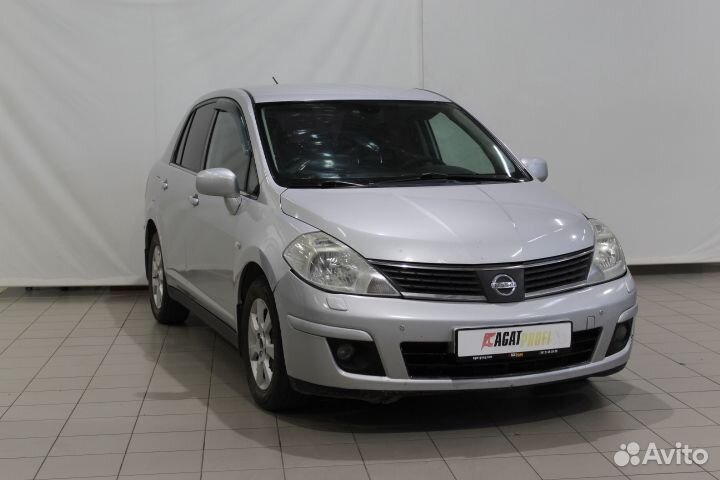 Nissan Tiida 1.6 AT, 2008, 266 287 км