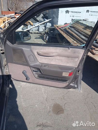 Дверная карта передняя Ford Taurus 1 Форд Таурус 1