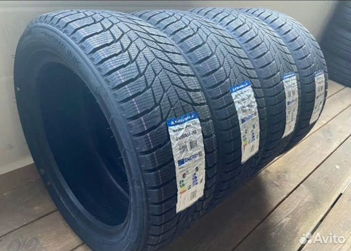 Triangle PL01 215/55 R18 99R