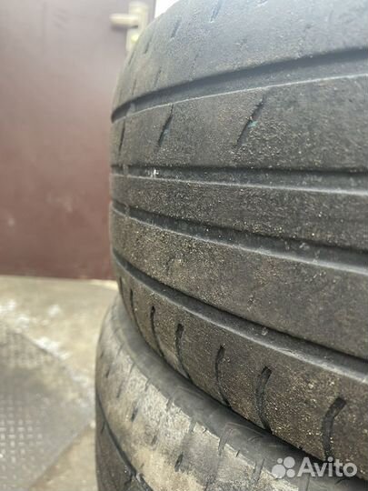 Royal Black Royal Performance 235/55 R19