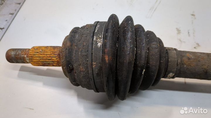 Полуось правая передняя Peugeot 308