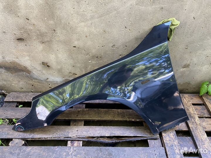 Левое крыло BMW E60