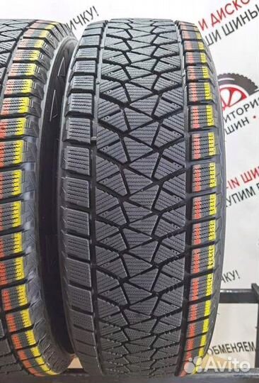 Bridgestone Blizzak Revo1 215/45 R17 84N