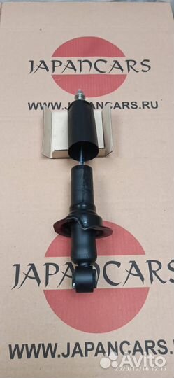 Амортизаторы передние Nissan Navara D40 U3814