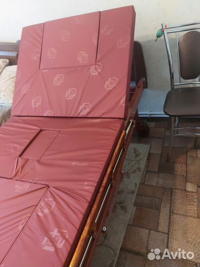 Медицинская кровать для лежачих больных