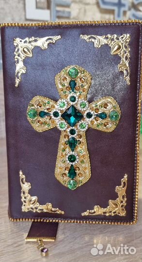 Подарок ручная вышивка молитвослов брошь