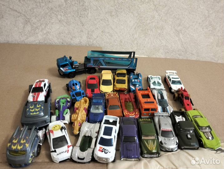 Hot wheels машинки